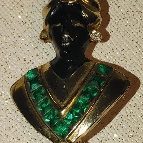 Jolle Rhinestone Genie Brooch 1940s Small Vintage Black Enamel Green Red Stones Gold