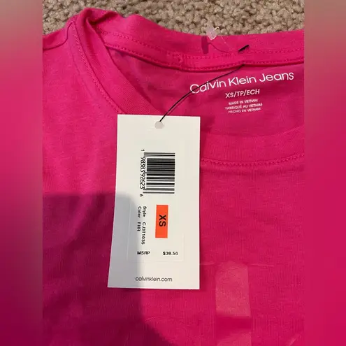 Calvin Klein Jeans Women's CALVIN KLEIN pink Tshirt