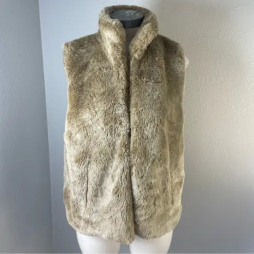 Cejun Tan Faux Fur Vest Size L | Plush Neutral Layering Piece Soft Winter Chic Size L