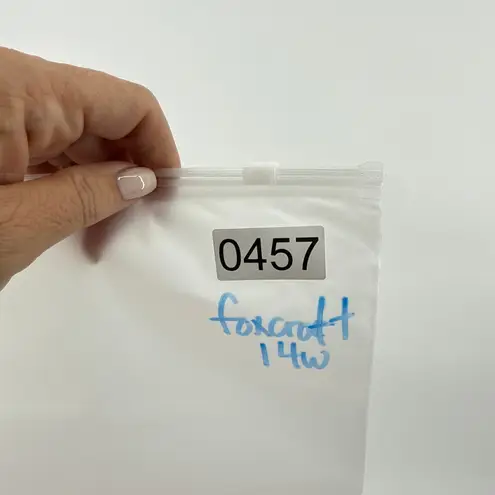 Foxcroft Women 14W Pink Heritage Non Iron Fitted Cotton Hidden Button Down Shirt