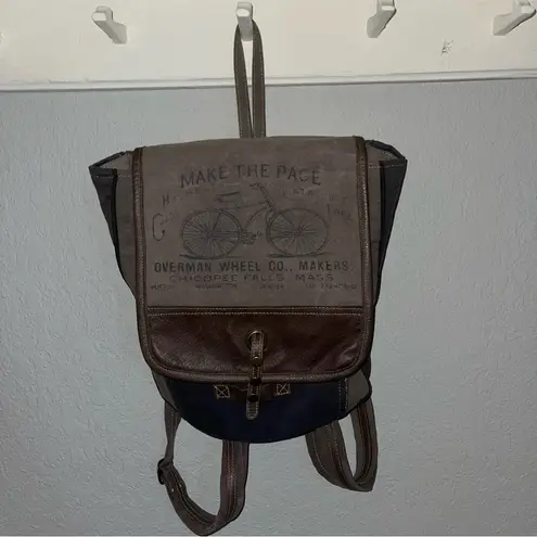 Myra Bicycle Canvas Backpack - Image 3