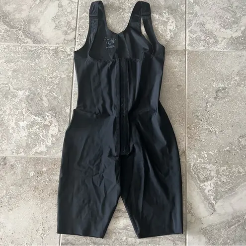 Isavela Sleeveless Above Knee Body Suit, Size XL New w/Tag in Original Packaging