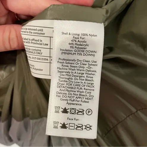 Eddie Bauer  550 Fill Power GOOSE DOWN Puffer Vest Gray Grey Hooded Winter Small