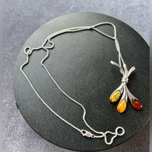 Artisan 925 Sterling Silver Baltic Amber Floral Pendant Necklace Honey Cognac Green