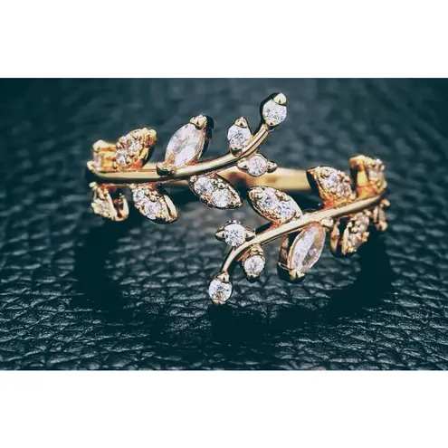 Boutique NEW Women's 14k Gold‎ Filled Solid Leaf Simulated Diamond Adjustable Ring