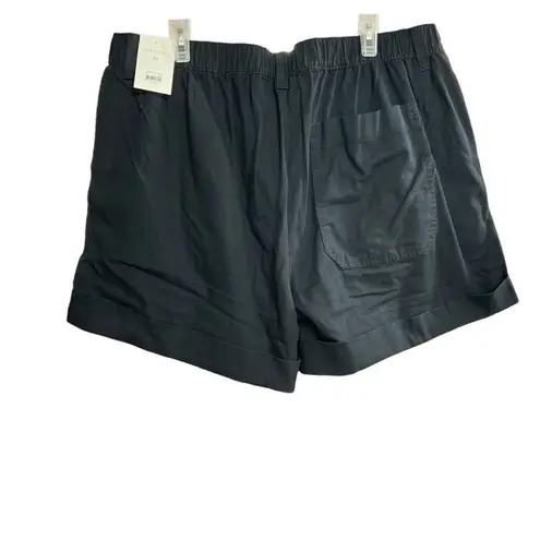 FREE ASSEMBLY Women’s Black Cuffed Pleated Shorts Size 20 New With Tags