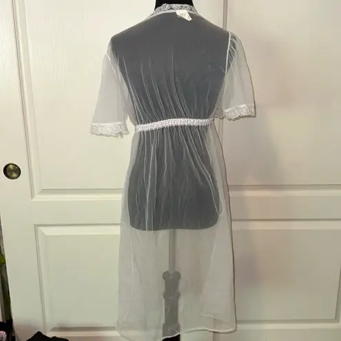 VTG SEARS WHITE SHEER DAINTY LACE TIE FRONT CARDIGAN HOUSE ROBE Size M