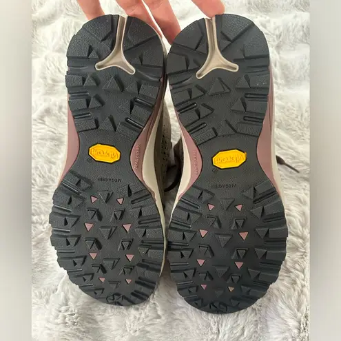 Danner women's Inquire Chukka Hiking Boot size 7