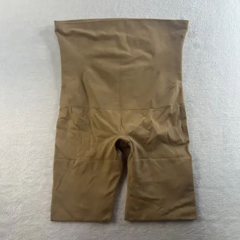 UNDEROUTFIT M Medium Style 861 High Waisted Shorts Shape Wear Beige Stretch Tan