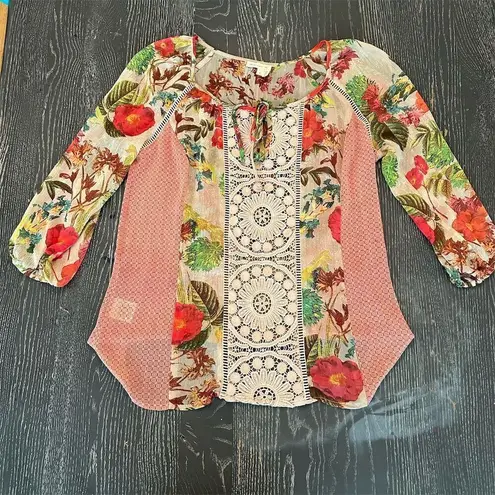 Meadow Rue Anthropologie Beige Floral Key