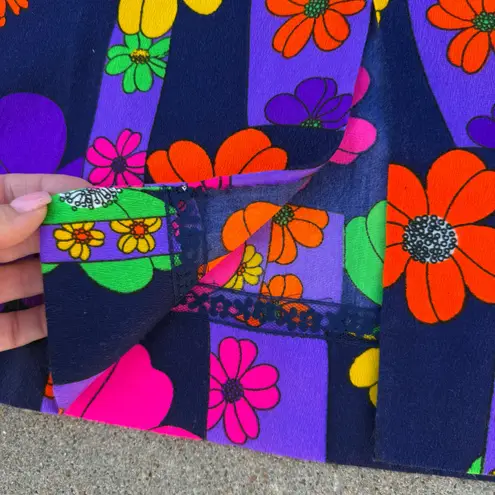 Vintage 60s Flower Power Mod Day Glo Barkcloth Ditzy Daisy Long Skirt SMALL? Black