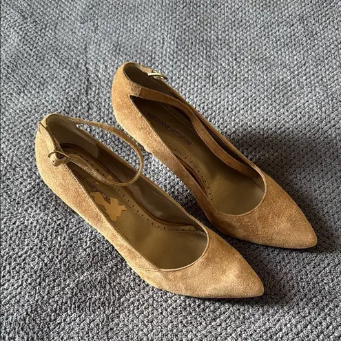 Adrienne Vittadini Camel Suede Pointed Toe Ankle Strap Heels Size 7ā High Heel