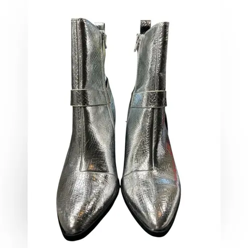 Dolce Vita Nilano Harness Bootie in silver SZ 10 NWB