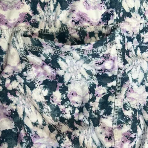 Livi Active Size 38/40 6X Plus High Rise Wicking Knee Short