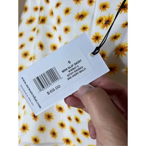 We Wore What Ditsy Daisies Mini Slip Skirt NWT Size Small