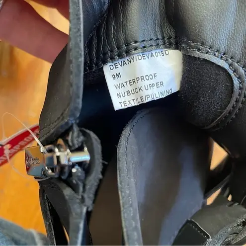 Blondo Platform Waterproof Boots Size 9