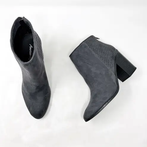 American Eagle [] Gray Faux Suede Perforated Chunky Heel Ankle Boots NWT Size 9.5