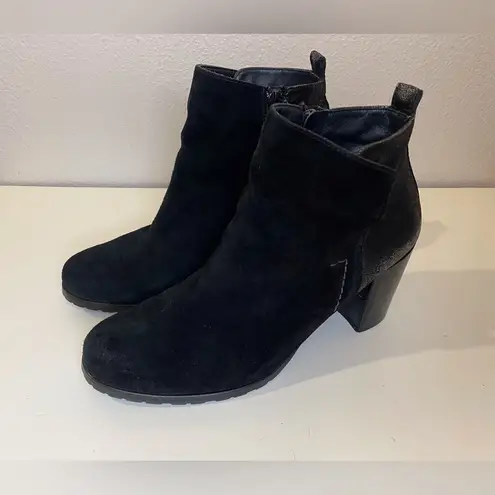 Paul Green Women’s Black Heeled Ankle Boots Sleek Design Size 9