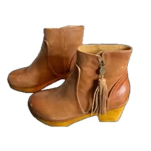 Patricia Nash Tan Leather Tassel Ankle Boots Wooden Heel Women’s 6M
