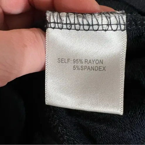 Rose + Olive Floral Embroidered Navy Blue Knit Sweater Crew Neck Nice Sweater M