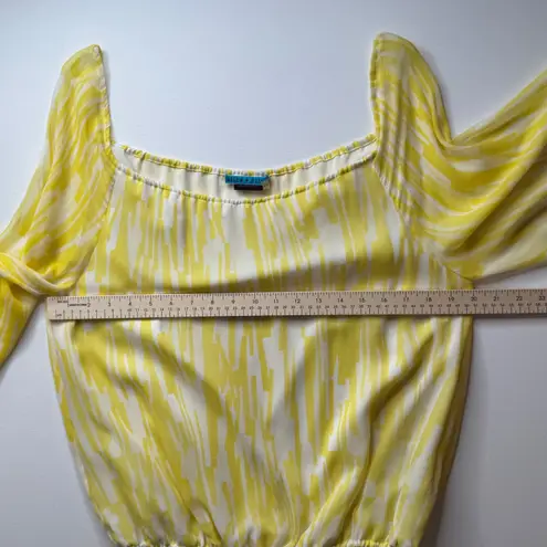 Alice + Olivia 100% Silk Abstract Blouse Medium Yellow Square Neck Lightweight