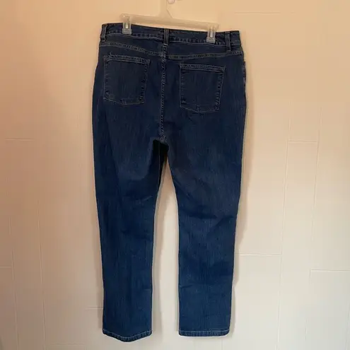 L.L.Bean  Classic Fit jeans medium wash denim Straight Leg women’s size 18 REG