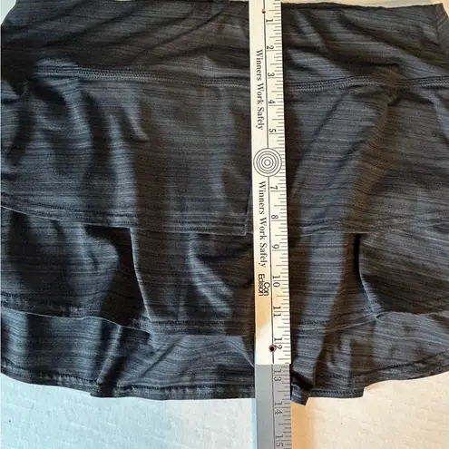 Athleta  dark gray “Swagger” tiered ruffle skort size Large