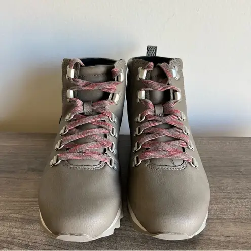 Merrell Women's Alpine Falcon Hiker Boot Size 8 #B1441