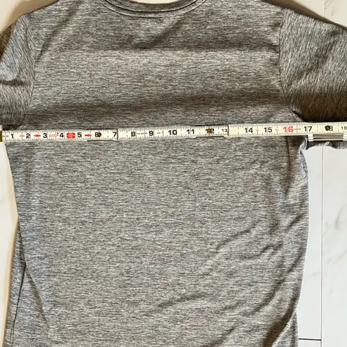 Patagonia  Capilene Cool Daily Short-Sleeve Feather Gray Shirt size small