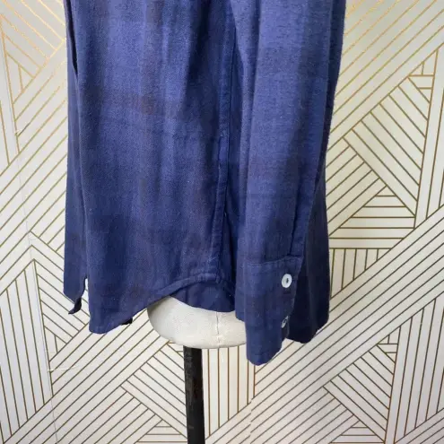 SoulCycle ‎ Blue Plaid Flannel Button Down Logo Top