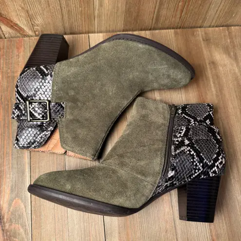 Vionic Naomi Snake Print Suede Ankle Boots Olive Green Buckle Accent Size 8.5