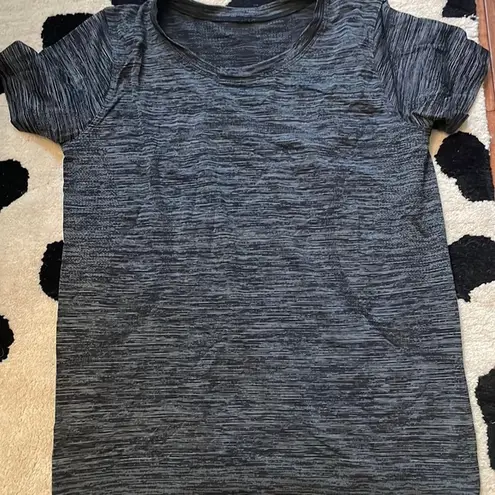 Lululemon swiftly tech short sleeve running shirt, size 8