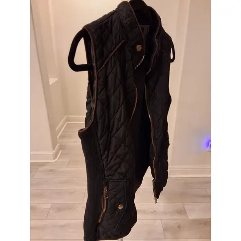 Love Tree Quilted Vest Womens M Black with Brown Trim Mock Neck Pockets Size M