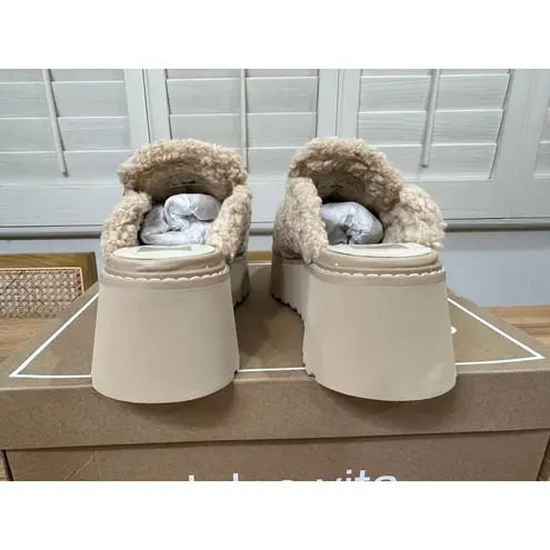 Dolce Vita Lelani Plush Flats Slip Ons Natural Faux Fur Size 9 NIB Cozy Clogs Tan