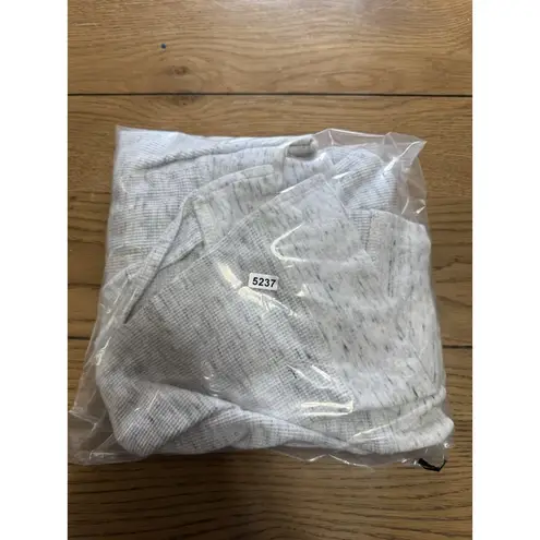 Calvin Klein  Performance Top Women’s Sz Medium Gray Long Sleeve Pullover Preppy‎