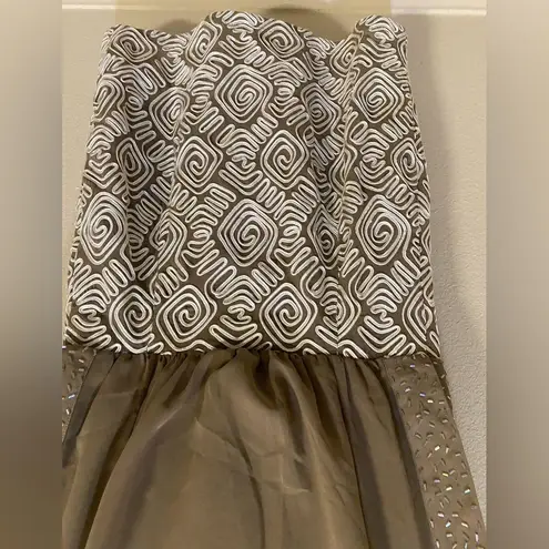 Giorgia & Johns embroidered Pencil Tight Sleeveless Dress Women's Sz Large Brown