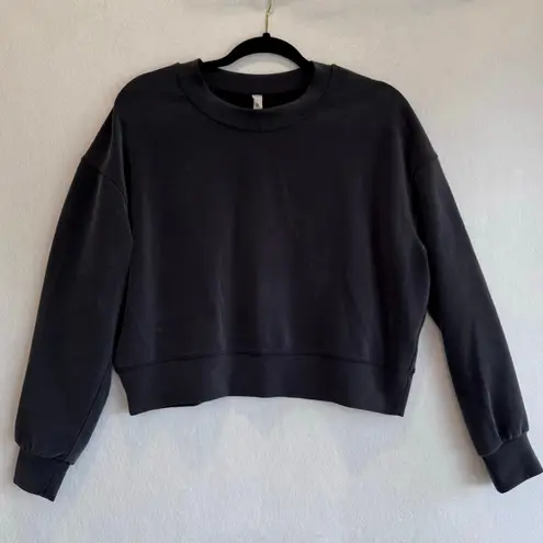 Lululemon Sweatshirt Black Cropped Crewneck Pullover Size 4 Cozy Athleisure Top