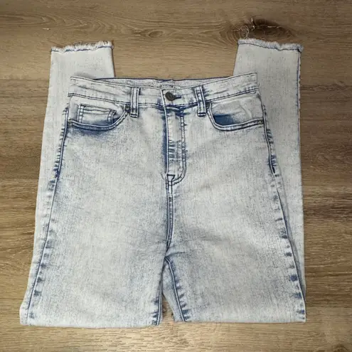 No Bo High Rise Cropped Denim Stretchy Jeans - Light Wash, Size 9 Juniors