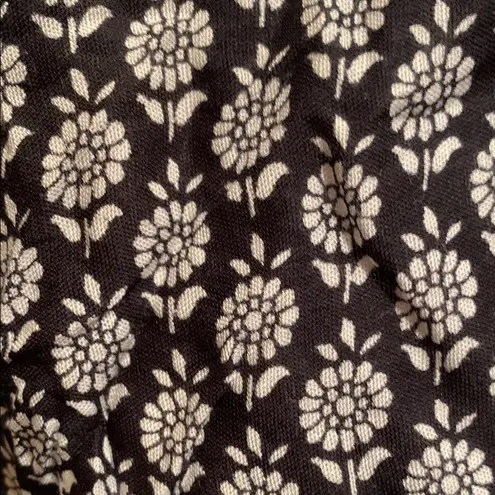 S.R. Fashions Black and White v-neck, sleeveless Patterned Dress sz XL