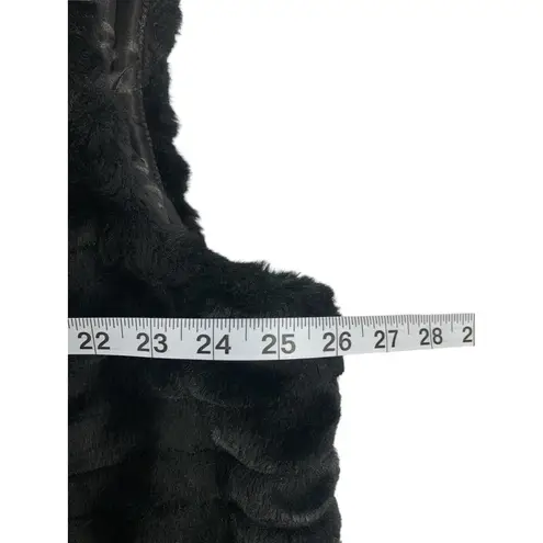 Investments II Women's Fuzzy Black Vest