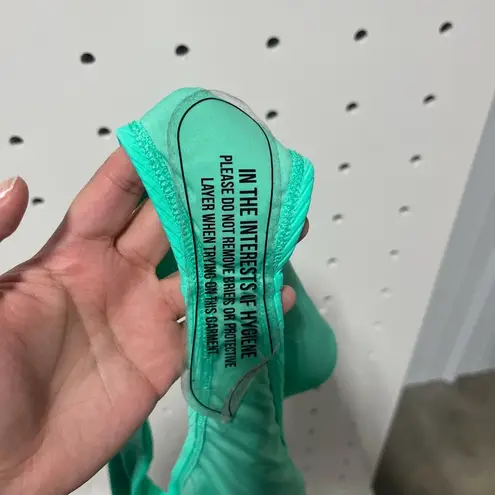 Gymshark NWT  Essence Low Rise Bikini Bottom -
Hyper Mint Size M - Image 4