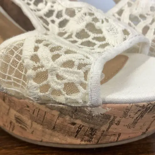 American Eagle  Women's Ivory Lace Peep Toe Cork Wedge Sandals White Size 8 WIDE