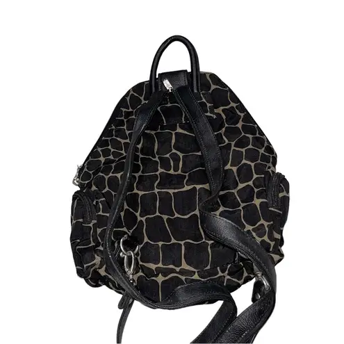 Baggallini Metro Black & Tan Giraffe Print Convertible Backpack Daypack Bag