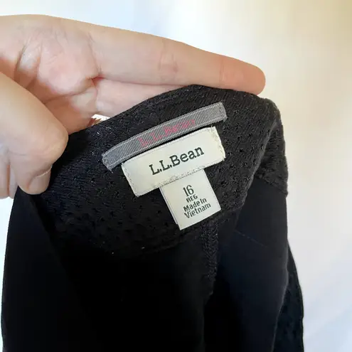 L.L.Bean  black shorts pockets women's size 16 regular nylon spandex summer pants