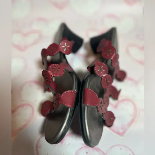 Jasmin Red Boho Comfy Ornate Design Womens Sandals Slide on Flip Flops Size 8.5