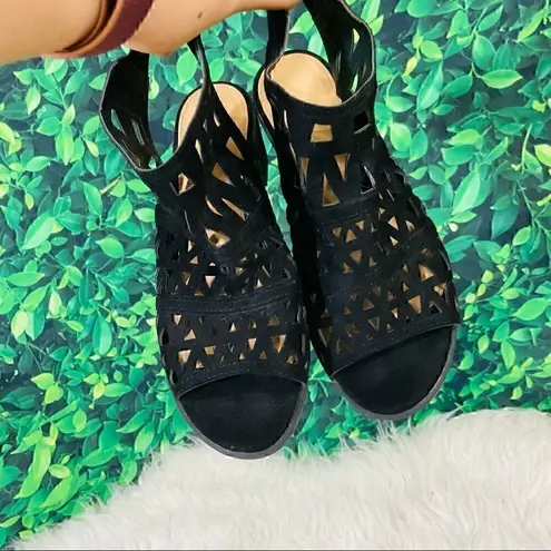 American Eagle cutout style casual sandals 7.5 Black