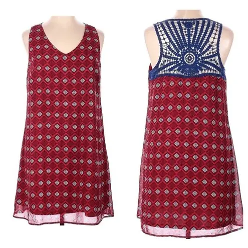 Luxology crotchet lace back red and blue shift dress size medium