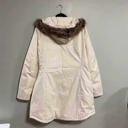 Columbia  Womens XXL Beige Parka With Faux Fur Hood & Multiple Pockets