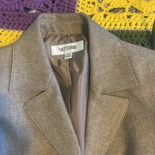 SUIT STUDIO Fall Daze Taupe Lined 3