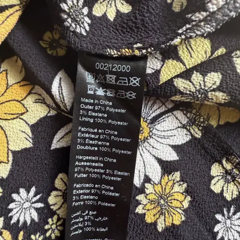 City Chic CCX sz 20 short sleeve v-neck adeline in ditsy bloom dress